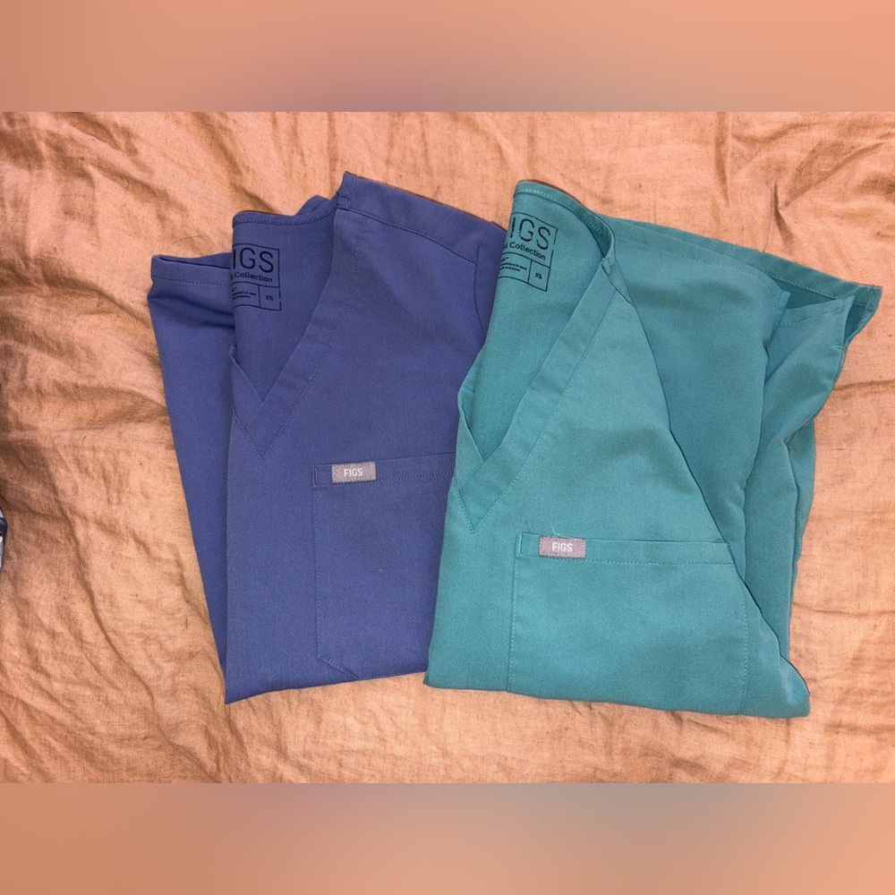 Figs scrub tops